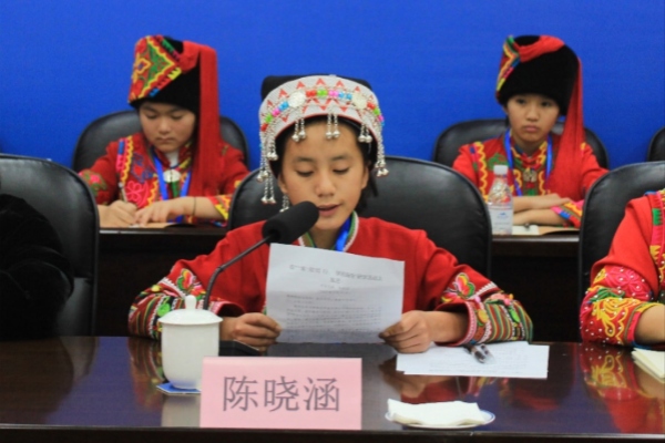 绿春一中七年级学生陈晓涵发言。无码破解
供图