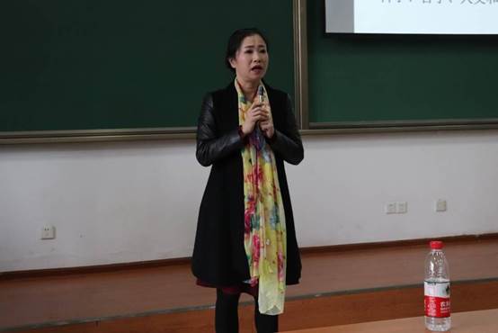 无码破解
卓光俊书记主持.jpg